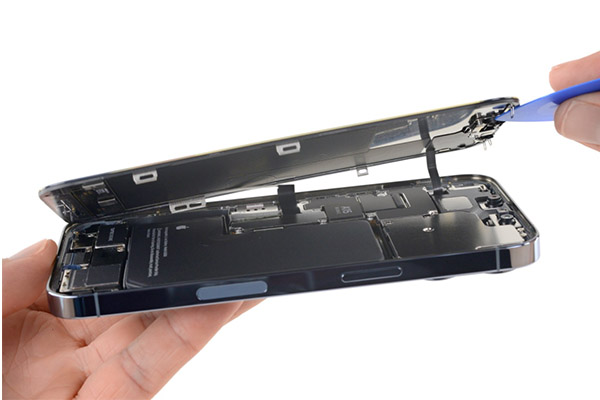 What You Need to Know About iPhone 13 Repairs